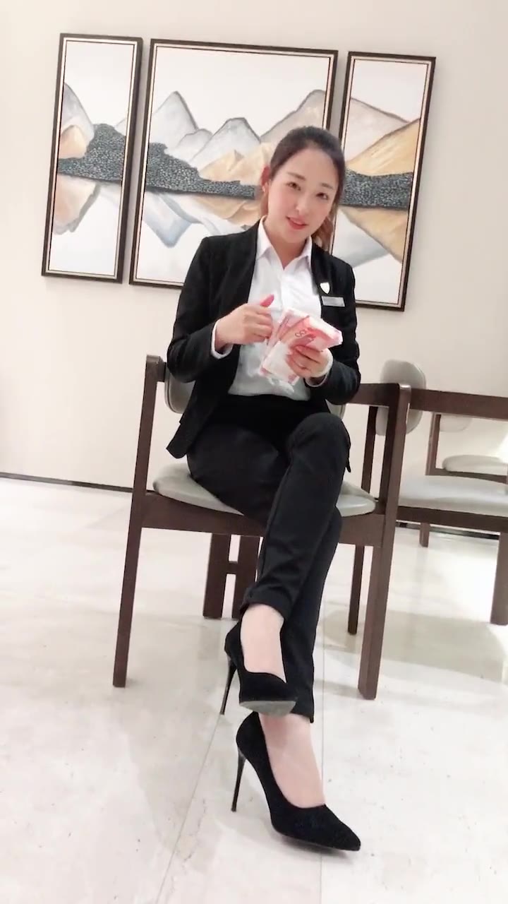 #正装#替客户数钱，我是碧桂园小财迷，摆拍，娱乐