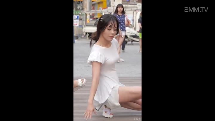 韩国饭拍II 134-150818 Sunny Days – 너를 사랑해 & 기대해 & Gee & 까탈레나