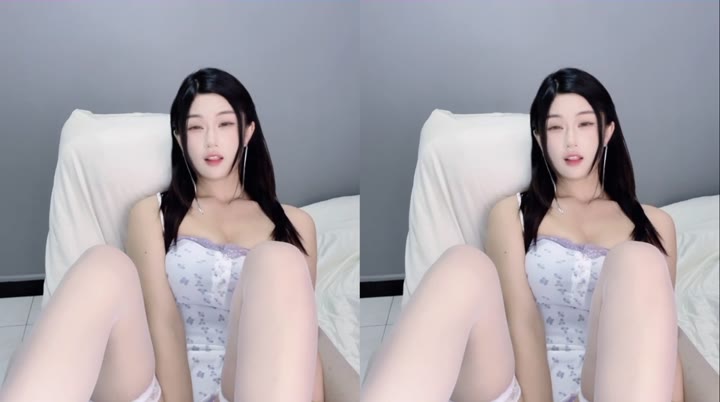 #桃子 桃子baby 躺着椅子上奖励自己