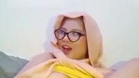 Bokep Cewek Jilbab Cantik Colmek Memek Basah