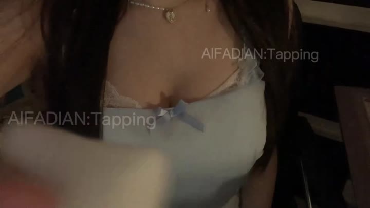 #ASMR    #Tapping    温柔的女朋友帮你做面部护理