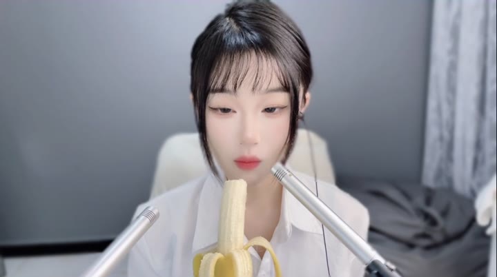 #桃子 桃子baby 吃香蕉