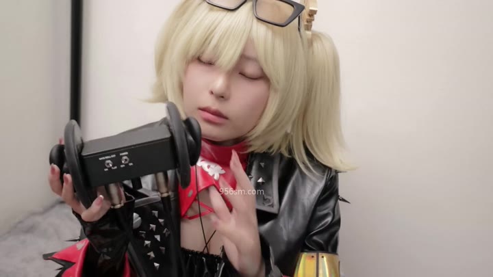 バーニス耳舐めFANBOX