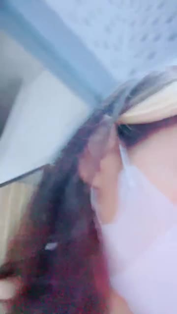 Karin ID 1968644372653142018 Hot51  - Thumbnail