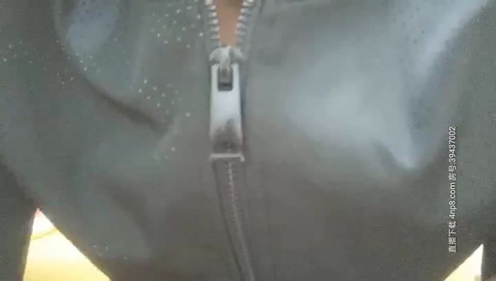 【小陈头星选_】这妞真是极品，颜值高身材好激情3P，被两个小哥各种玩弄,