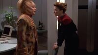 Star Trek Voyager S01E08 - Ex Post Facto.mp4