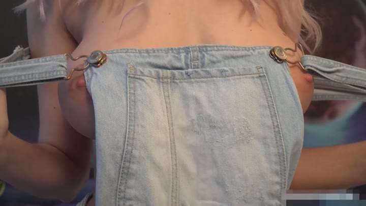 青春靓丽极品高颜值金发骚女全裸道具自慰张开双腿特写震动棒抽插