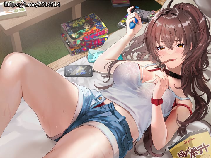 02. 面对面坐在凉爽的客厅里