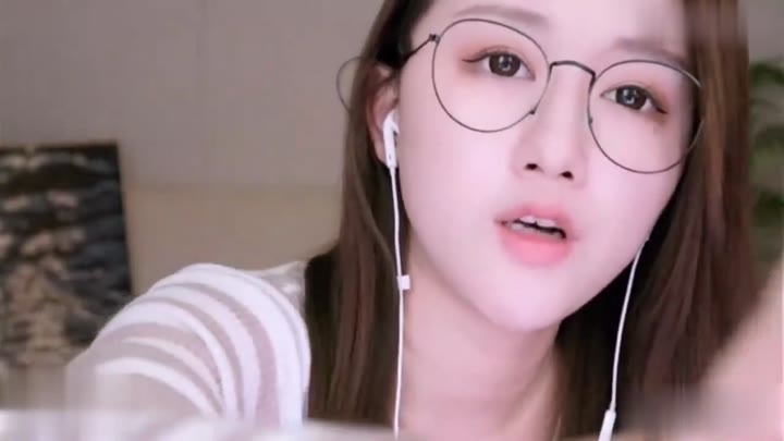 #ASMR - 好语帮你打耳洞+轻语 _ 李允儿