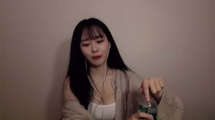 asmr 초보의 얼음 사운드!...를 가장한 먹방 [jmYJV5qJlj0] - 소람소리