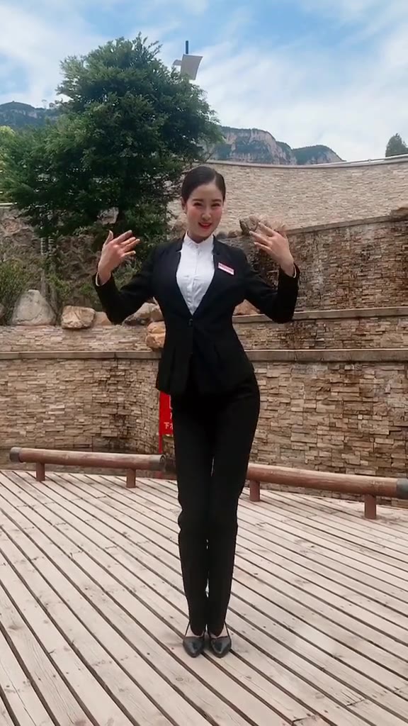 #正装#《吉米，阿佳》70后最火迪斯科音乐，我穿