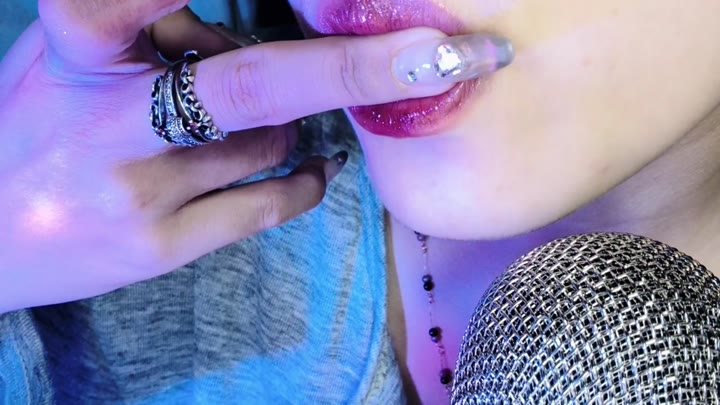 #ASMR #白喵助眠    舔舐手指