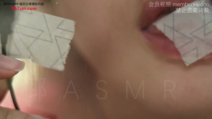 #ASMR     #椰子     领夹麦天亚克力板 F啃领夹麦 电流直升机