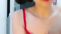 Bokep Awcece Pamerin Puting Toketnya SugarLive