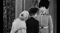 I Love Lucy S05E15 - Lucy Meets the Queen.mp4