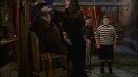 The New Addams Family S01E19 - Uncle Fester's Toupee.mp4