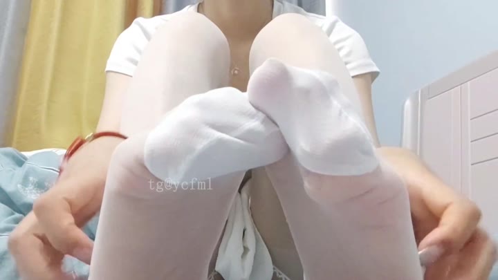 #菜菜cyl不好吃 白丝刮擦