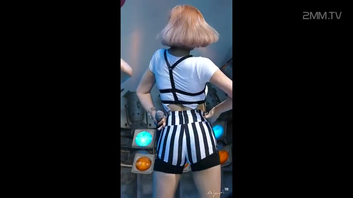 韩国饭拍III 216-150809 BADKIZ – 이리로