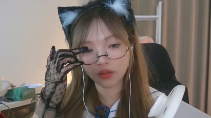 【#Karai ASMR】Earlicjing 近景舔耳耳疗轻语剧情+慢速度舔耳