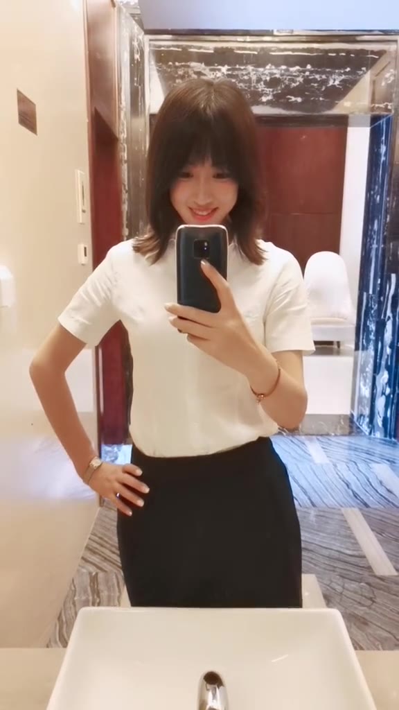 #正装#三年前的工装还能穿，都说穿职业装的小姐姐