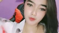 Bokep Indo Rini Mendesah Sambil Remas Susu Show