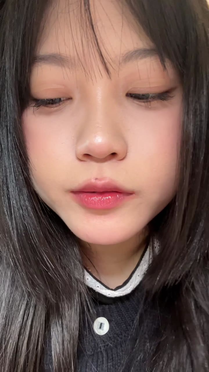 涂口红亲吻