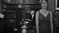 The Twilight Zone 1959 S02E08 - The Lateness of the Hour.mp4