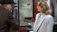 Moonlighting S03E08 - It's a Wonderful Job.mkv