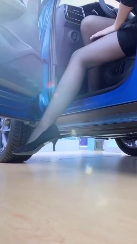 #正装#听说心情不好的时候，可以带着闺蜜撩一下小