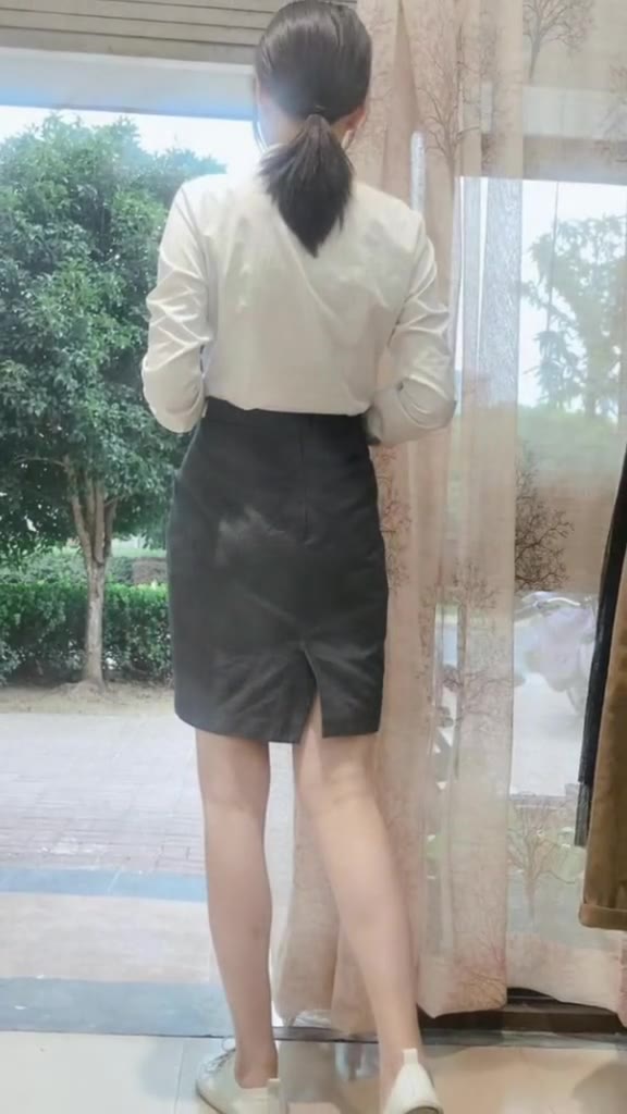 #正装#青春给了售楼处，衣服给了正装，高跟鞋代替