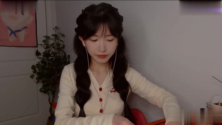 #ASMR 麦克风含在嘴里 酥软的声音 果冻 口腔音