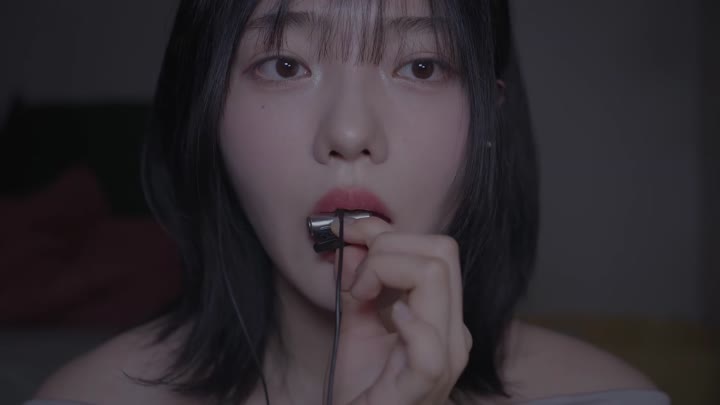 #ASMR   #Nareun   舔舐麦克风