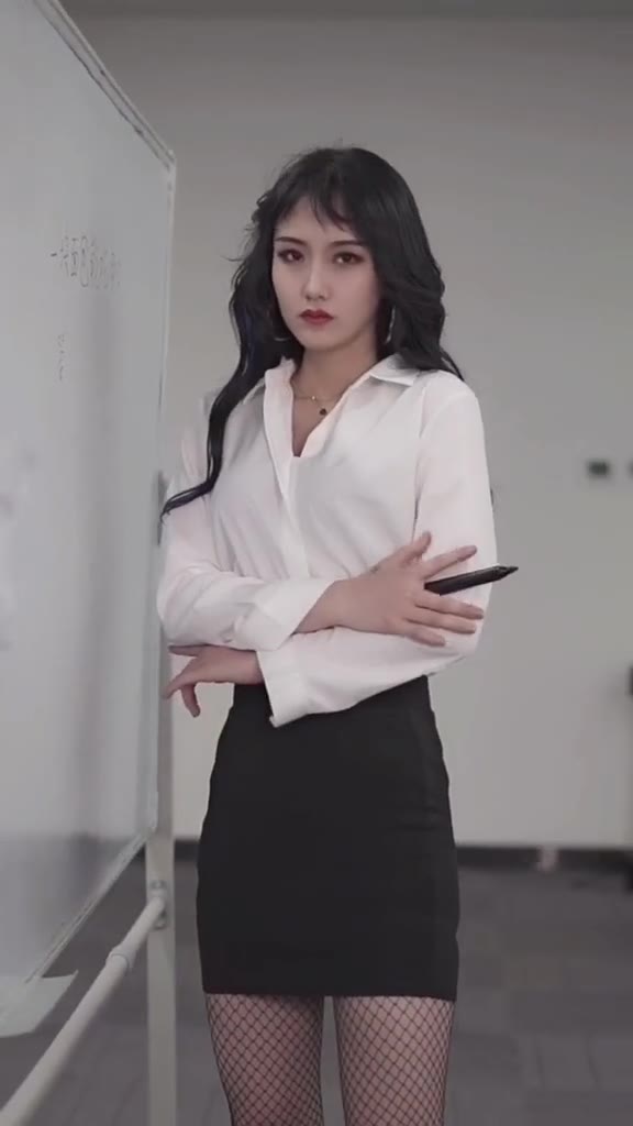 #正装#回答一下到底爱不爱乐乐这道题吧！   @
