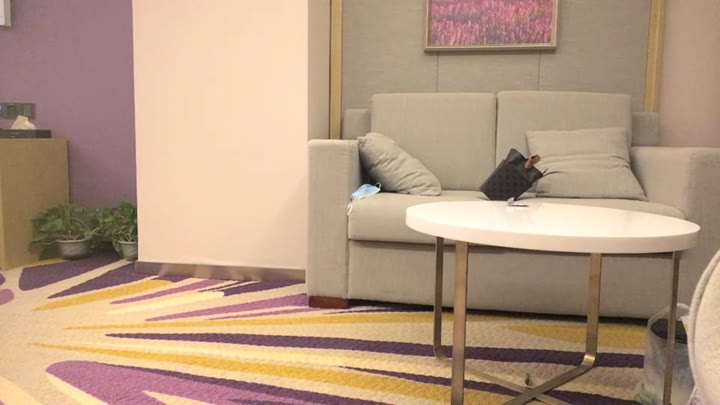 【探花精选】抖音人气主播小姐姐，偶尔兼职做外围，超清4K设备偷拍，极品美乳白又大，激情交合淫荡精彩