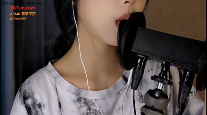 #私语低语 #口腔音ASMR #舔耳音 #助眠解压 @lygasmr