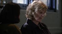 NYPD Blue S02E05 - Simone Says.mp4