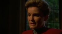 Star Trek Voyager S02E08 - Persistence Of Vision.mp4