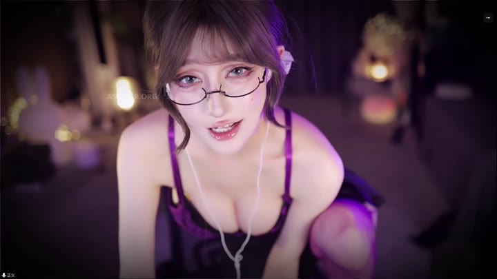 #ASMR    #张爱玲    同事的继母依旧风韵犹存