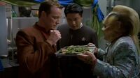 Star Trek Voyager S03E06 - Remember.mp4