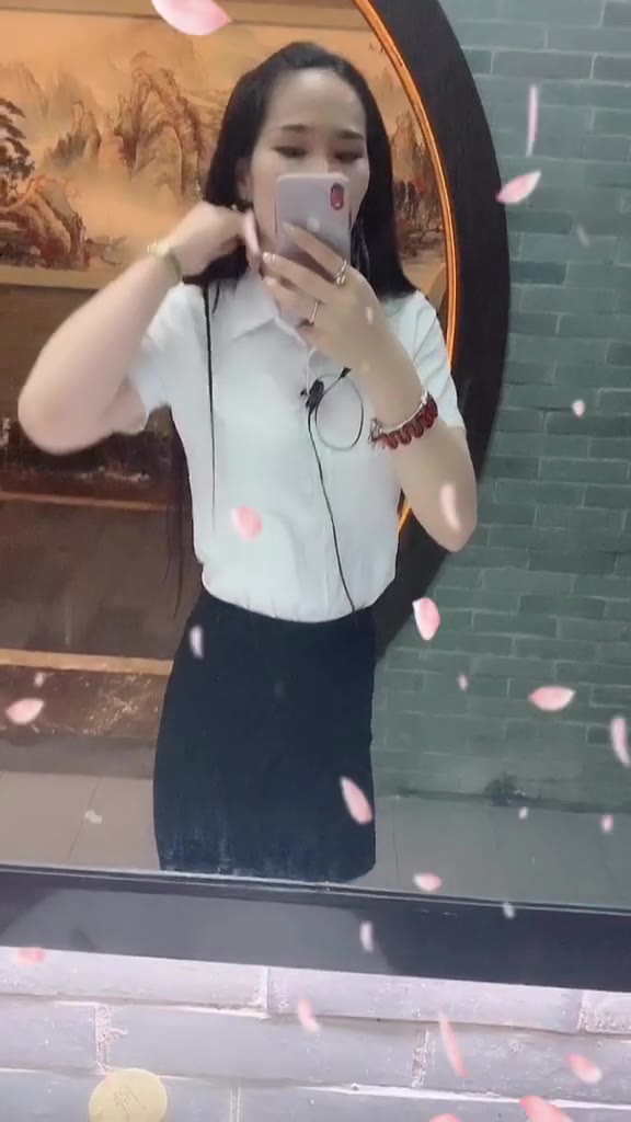 #正装#今天去测量了一下，腿长150，@抖音小助