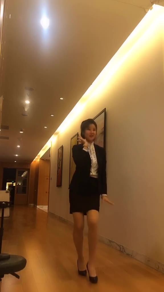 #正装#赶在19年最后一天我和大家问个好