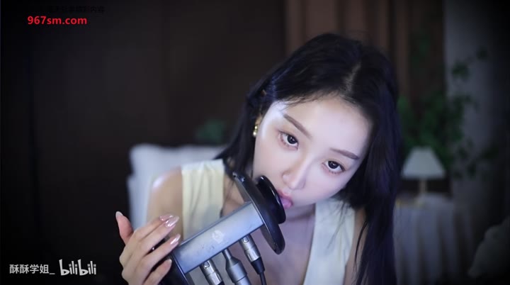 #ASMR   #酥酥学姐   甜儿阿姨和搓耳朵一起进行