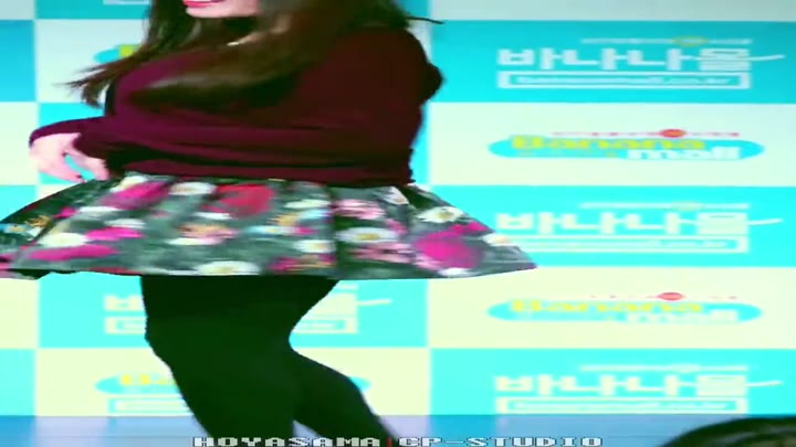 韩国女团成员浜崎真绪台上大尺度表演