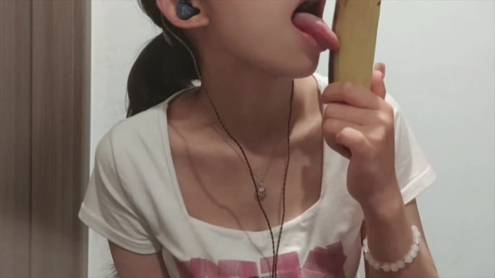 #菜菜cyl不好吃 舔香蕉