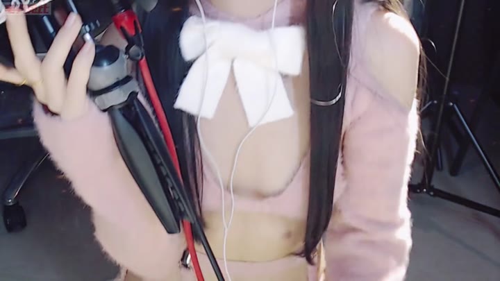 #秋水 粉毛衣 1