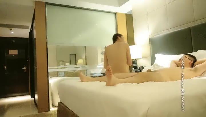 【唐伯虎探花】女装店员 大奶子风骚媚媚，享受小姐姐的服务，香艳刺激爽歪歪！