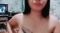 Bokep Indo Vivi Sange Jepit Timun Pake Susunya