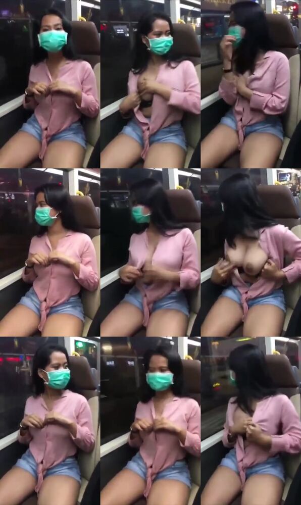 Bokep Indo Cewek SBY Keluarkan TT Dalam Bis di Perjalanan