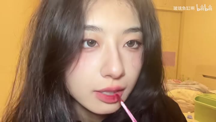 #玻璃鱼缸啊 轻语｜沉浸式口红试色