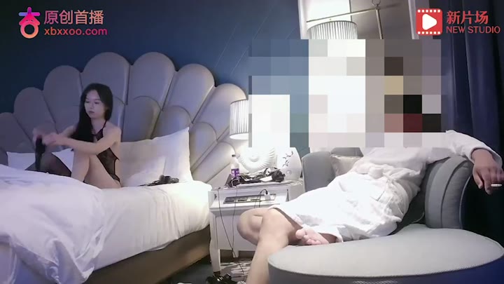 杏吧肥仔 - 约操碎花连衣裙妹子.居然是个反差淫娃!逼紧水汪汪!